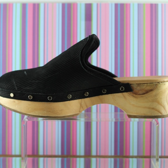 Dolce Vita Wood Clogs - Picture 4 of 14